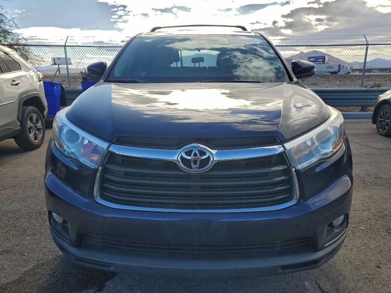 Photo 5 from auction – 2016 TOYOTA HIGHLANDER with VIN 5TDZKRFH4GS183221
