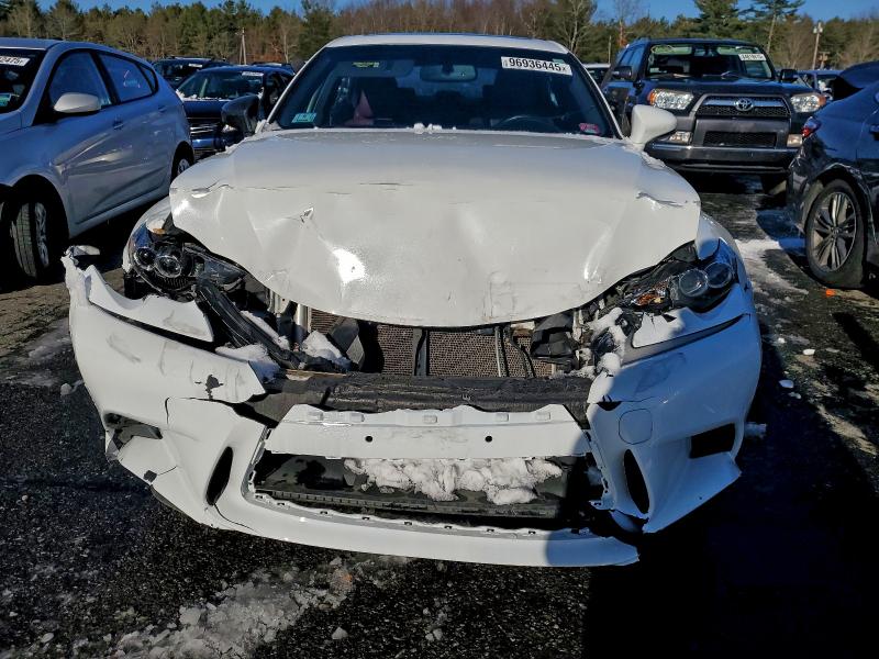 Photo 5 from auction – 2016 LEXUS IS 300 with VIN JTHCM1D28G5007163