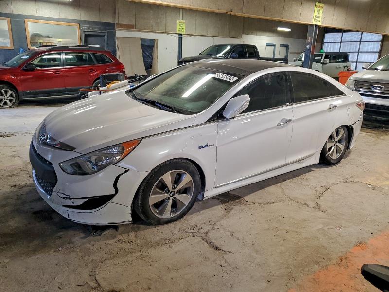 HYUNDAI SONATA HYB 2012 with VIN KMHEC4A44CA036189 - Photo from auction