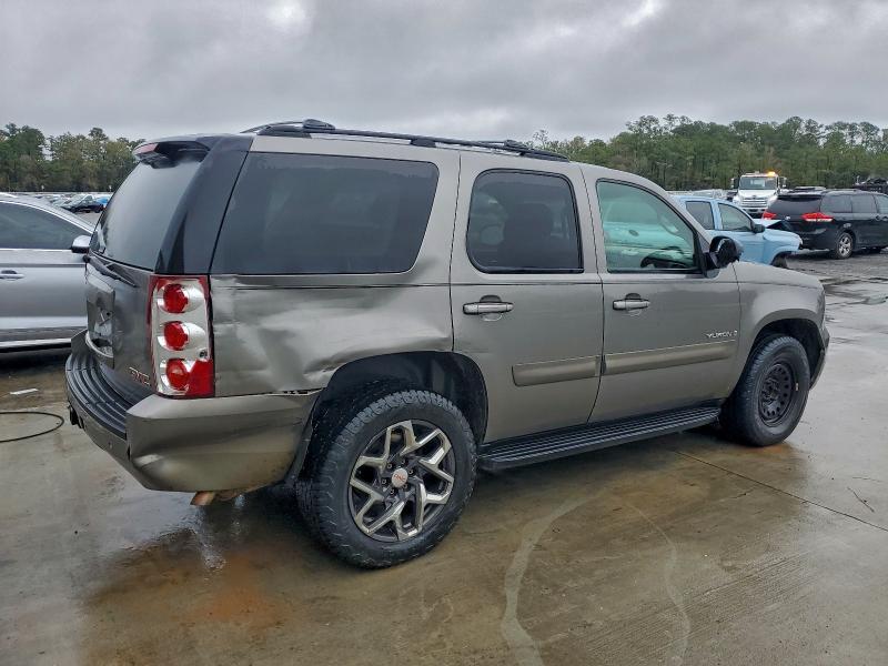 Photo 3 from auction – 2007 GMC YUKON with VIN 1GKFC13J17J103402