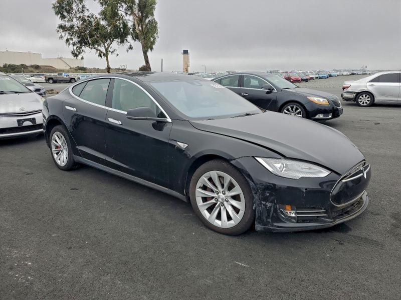 Photo 4 from auction – 2015 TESLA MODEL S with VIN 5YJSA1E47FF110870