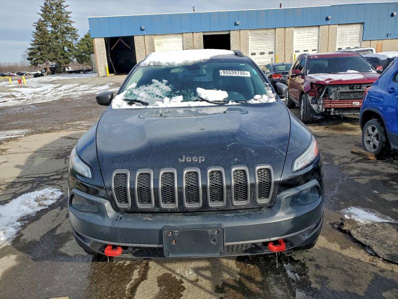 Photo 5 from auction – 2015 JEEP CHEROKEE T with VIN 1C4PJMBS8FW575552