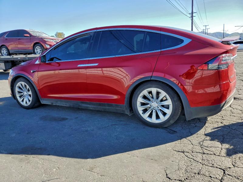 Photo 2 from auction – 2018 TESLA MODEL X with VIN 5YJXCAE23JF089751