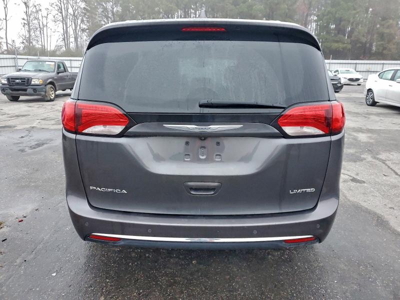 Photo 6 from auction – 2017 CHRYSLER PACIFICA L with VIN 2C4RC1GG2HR544587