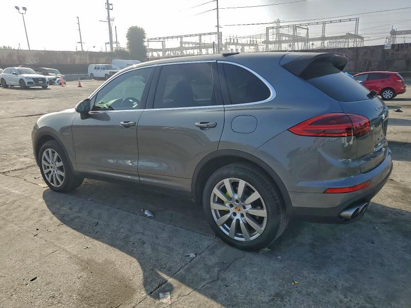Photo 2 from auction – 2016 PORSCHE CAYENNE SE with VIN WP1AE2A22GLA60032