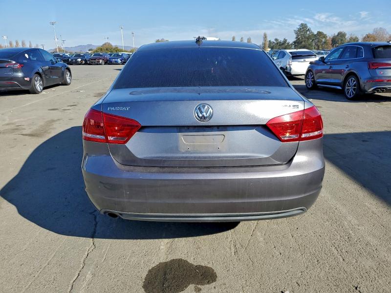 Photo 6 from auction – 2014 VOLKSWAGEN PASSAT SE with VIN 1VWBN7A34EC097766
