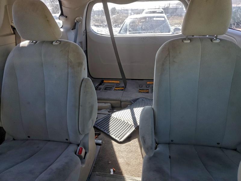 Photo 10 from auction – 2011 TOYOTA SIENNA with VIN 5TDZK3DC9BS084682