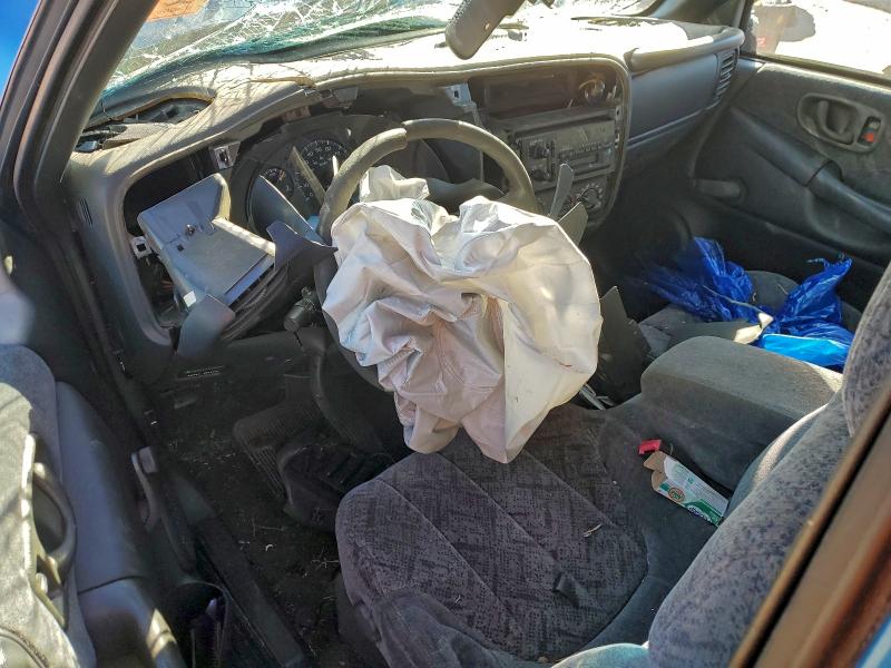 Photo 8 from auction – 2000 GMC SONOMA with VIN 1GTCS1945YK129600