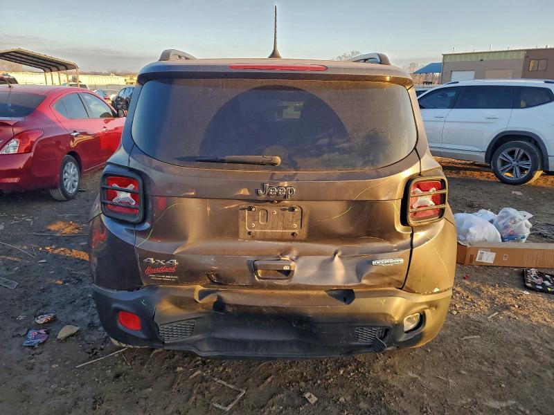Photo 6 from auction – 2018 JEEP RENEGADE L with VIN ZACCJBBB5JPH52633