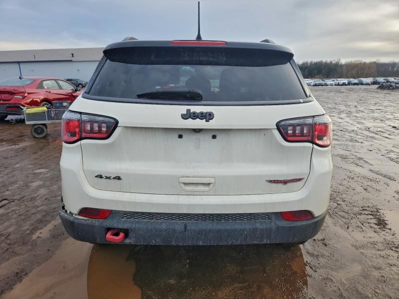 Photo 6 from auction – 2017 JEEP COMPASS TR with VIN 3C4NJDDB8HT657097