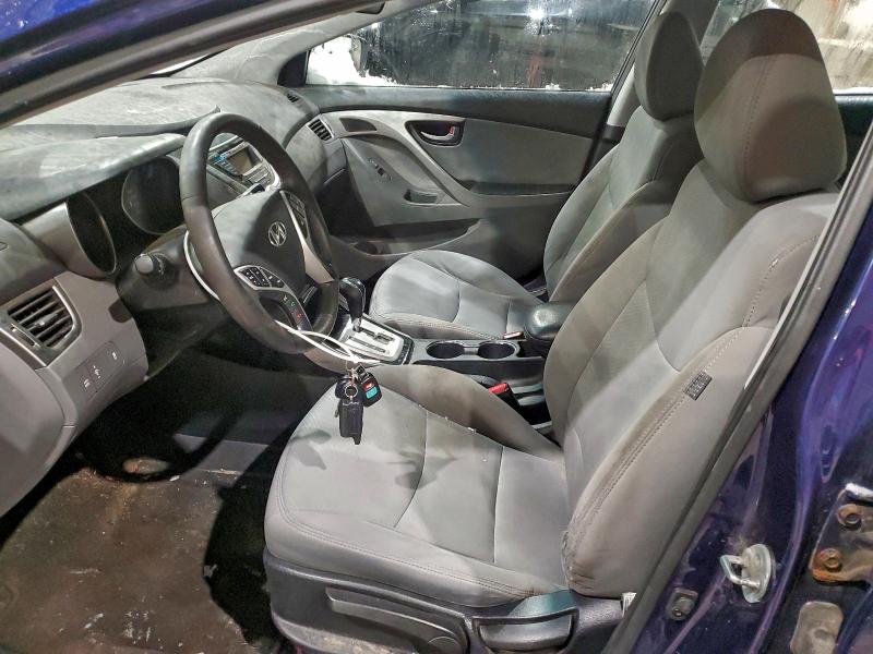 Photo 7 from auction – 2012 HYUNDAI ELANTRA GL with VIN 5NPDH4AE1CH105519