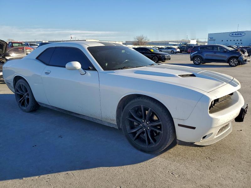 Photo 4 from auction – 2016 DODGE CHALLENGER with VIN 2C3CDZAG8GH226038