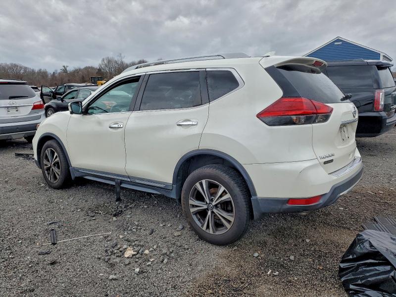 Photo 2 from auction – 2017 NISSAN ROGUE SV with VIN 5N1AT2MV8HC793213
