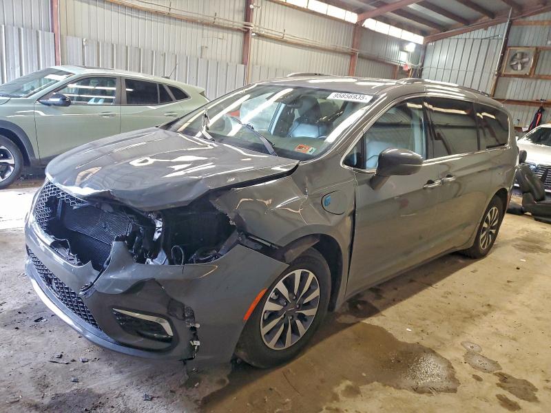 CHRYSLER PACIFICA 2021 with VIN 2C4RC1L75MR585859 - Photo from auction