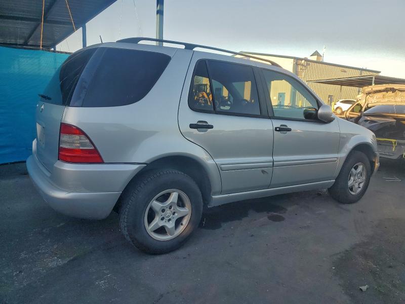 Photo 3 from auction – 2001 MERCEDES-BENZ ML 320 with VIN 4JGAB54E51A259284