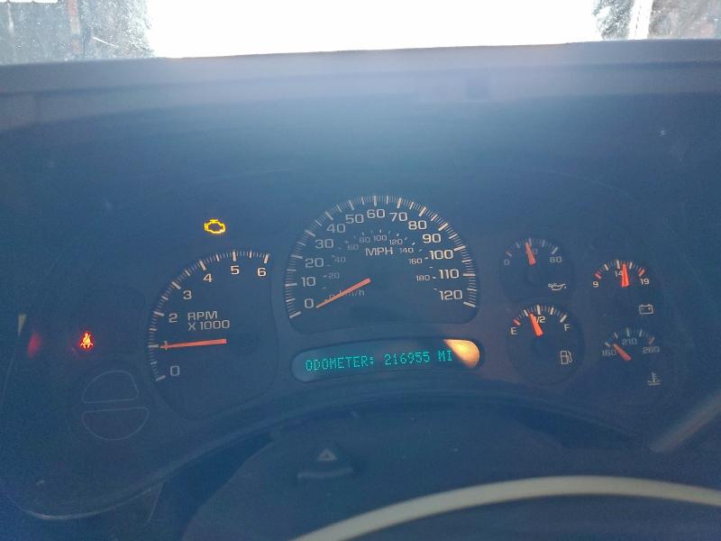 Photo 9 from auction – 2005 GMC NEW SIERRA with VIN 2GTEC13T651299028
