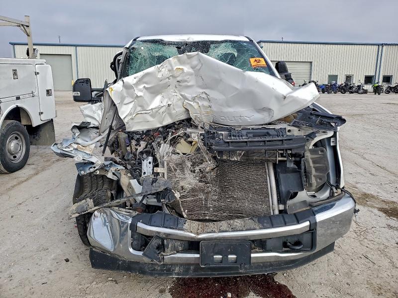 Photo 5 from auction – 2022 FORD F350 SUPER with VIN 1FDRF3A66NEC19626