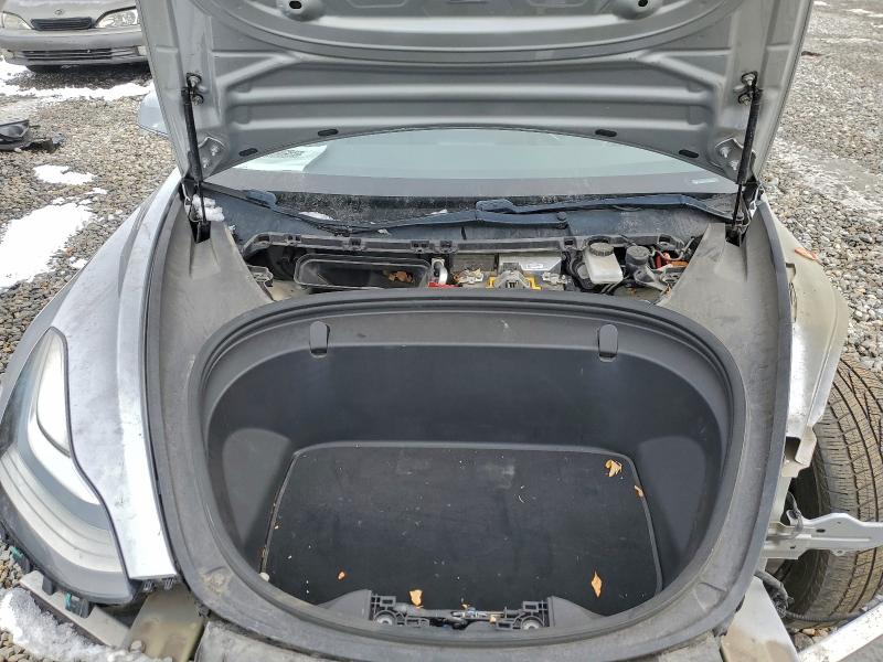 Photo 11 from auction – 2018 TESLA MODEL 3 with VIN 5YJ3E1EA1JF095368