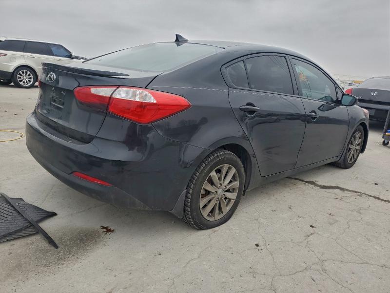 Photo 3 from auction – 2016 KIA FORTE with VIN KNAFK4A6XG5559760