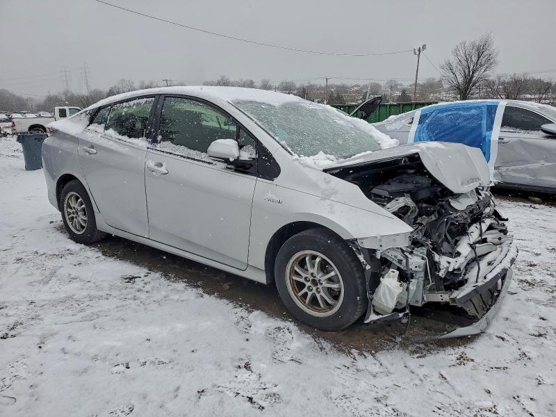 Photo 4 from auction – 2016 TOYOTA PRIUS with VIN JTDKARFU1G3515702
