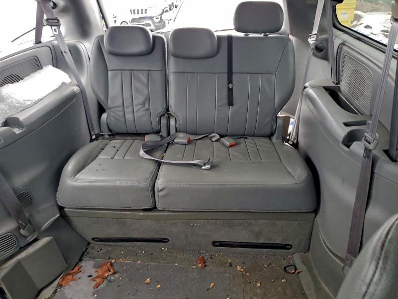Photo 10 from auction – 2005 DODGE GRAND CARA with VIN 2D4GP44L25R274807