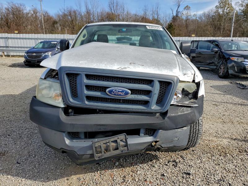 Photo 5 from auction – 2005 FORD F150 with VIN 1FTRF12285NB03994