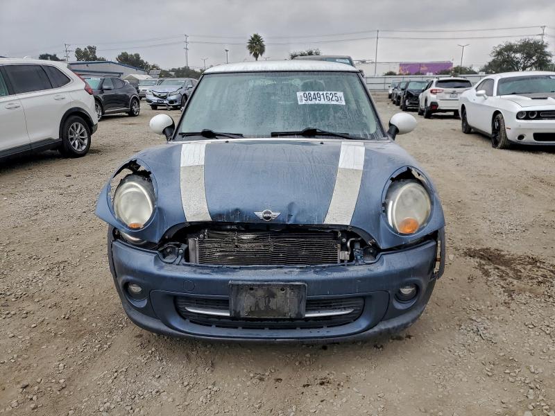 Photo 5 from auction – 2011 MINI COOPER with VIN WMWSU3C50BT094319