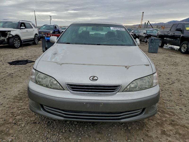 Photo 5 from auction – 2000 LEXUS ES 300 with VIN JT8BF28GXY5102942