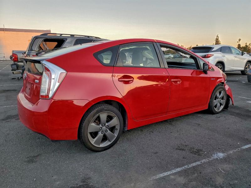 Photo 3 from auction – 2015 TOYOTA PRIUS with VIN JTDKN3DUXF0414047