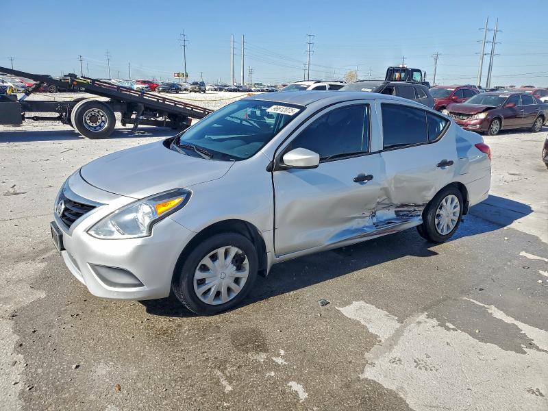 NISSAN VERSA S 2016 with VIN 3N1CN7AP5GL911587 - Photo from auction