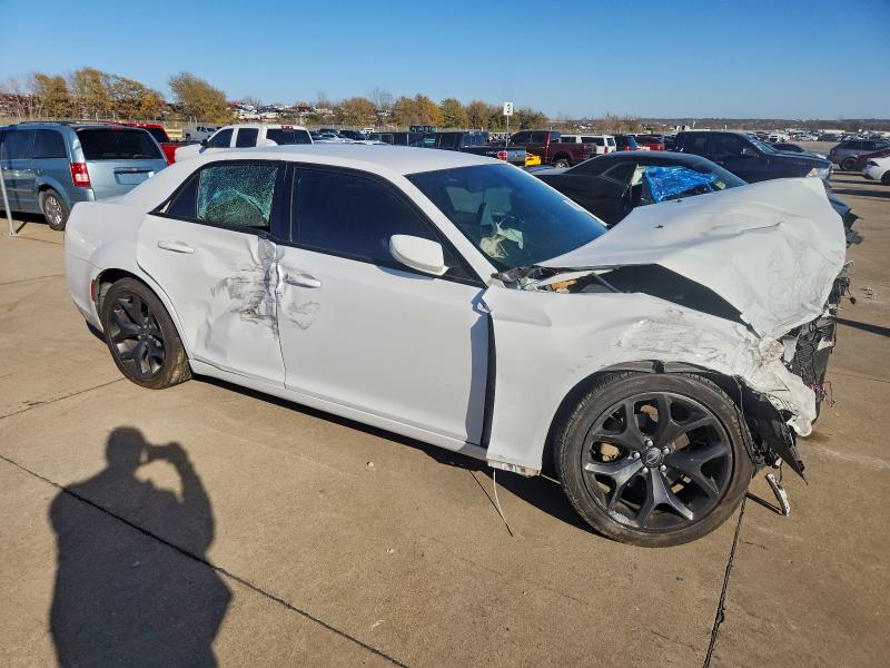 Photo 4 from auction – 2021 CHRYSLER 300 S with VIN 2C3CCABG5MH589170