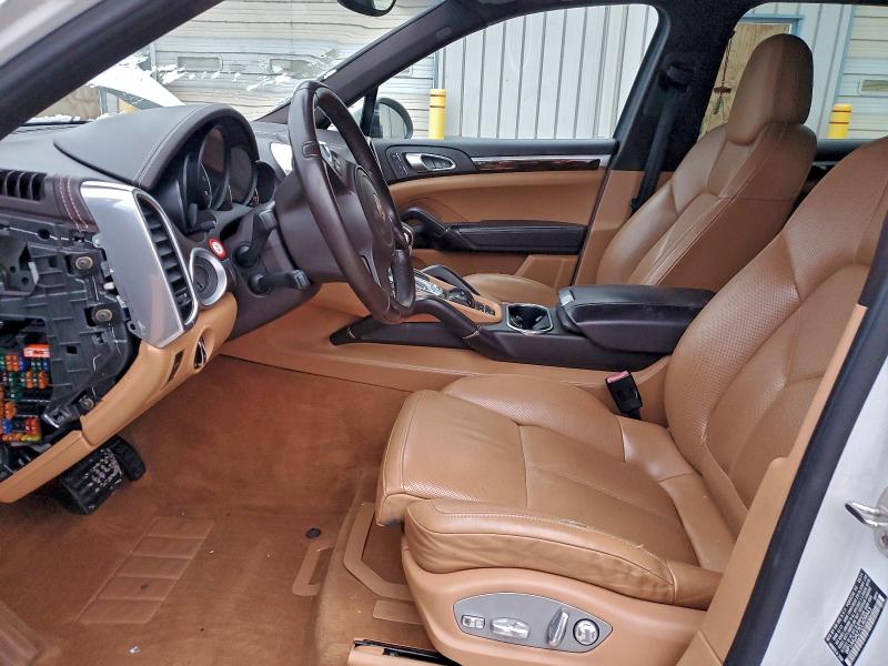 Photo 7 from auction – 2014 PORSCHE CAYENNE with VIN WP1AA2A27ELA09943