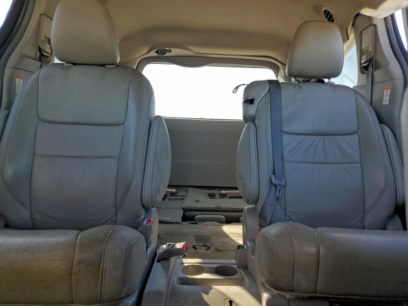 Photo 10 from auction – 2018 TOYOTA SIENNA XLE with VIN 5TDYZ3DC1JS917980