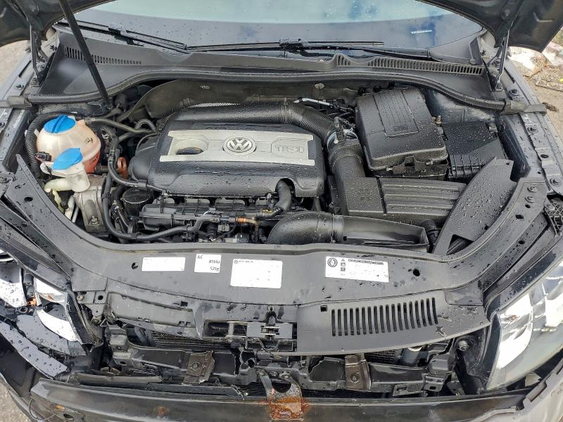 Photo 11 from auction – 2013 VOLKSWAGEN EOS LUX with VIN WVWFW8AH0DV004246