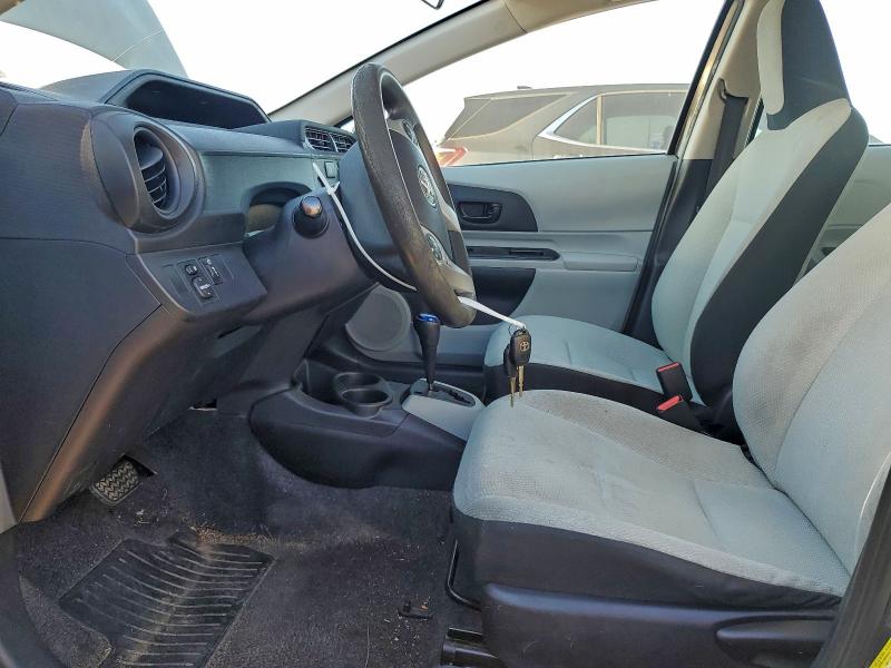 Photo 7 from auction – 2013 TOYOTA PRIUS C with VIN JTDKDTB32D1550208