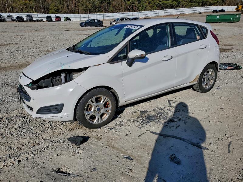 FORD FIESTA SE 2014 with VIN 3FADP4EJ7EM108390 - Photo from auction
