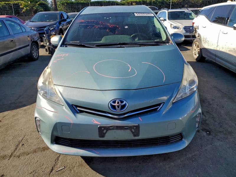 Photo 5 from auction – 2013 TOYOTA PRIUS V with VIN JTDZN3EU3D3243585