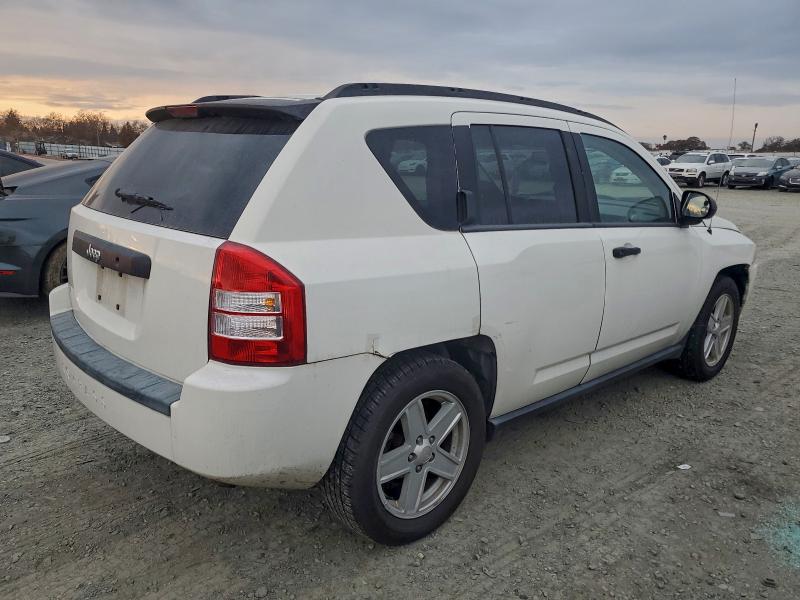 Photo 3 from auction – 2007 JEEP COMPASS with VIN 1J8FT470X7D378501