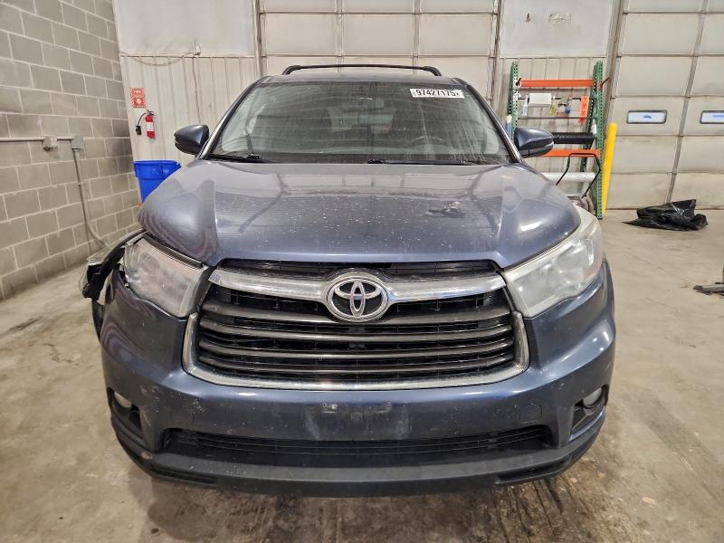 Photo 5 from auction – 2016 TOYOTA HIGHLANDER with VIN 5TDBKRFH2GS340696