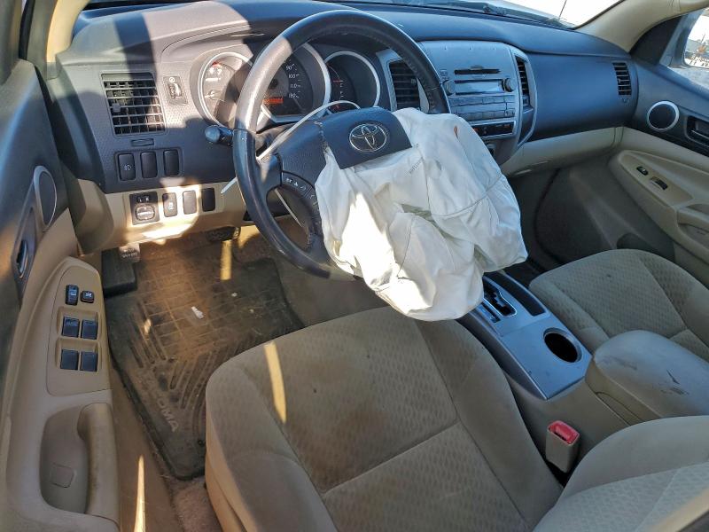 Photo 8 from auction – 2011 TOYOTA TACOMA with VIN 5TFJU4GN4BX004967