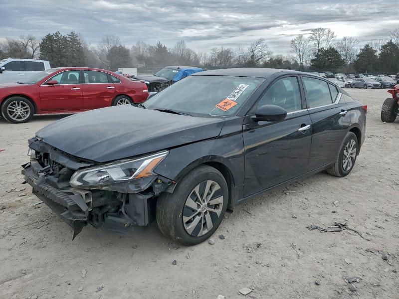 NISSAN ALTIMA S 2019 with VIN 1N4BL4BVXKC219930 - Photo from auction