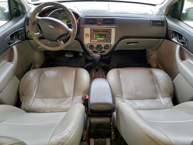 Photo 8 from auction – 2005 FORD FOCUS ZX5 with VIN 3FAFP37N55R113223