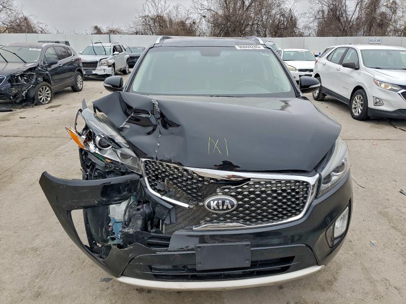 Photo 5 from auction – 2017 KIA SORENTO SX with VIN 5XYPK4A55HG205409
