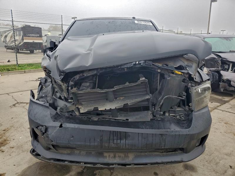 Photo 5 from auction – 2017 RAM 1500 ST with VIN 3C6JR6AT2HG687583