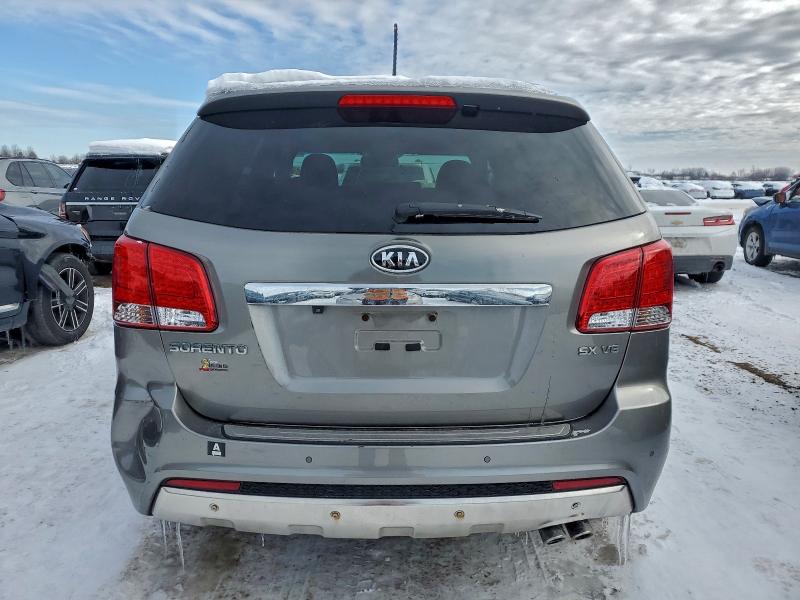 Photo 6 from auction – 2012 KIA SORENTO SX with VIN 5XYKWDA23CG240625