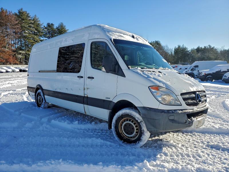 Photo 4 from auction – 2013 MERCEDES-BENZ SPRINTER 2 with VIN WD3PE8CC0D5778371