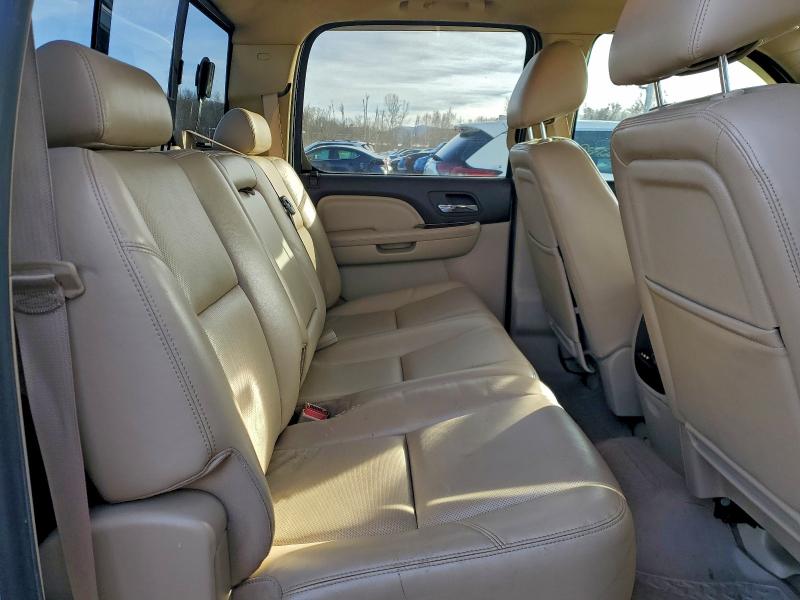 Photo 10 from auction – 2011 GMC SIERRA K15 with VIN 3GTP2XE26BG151368