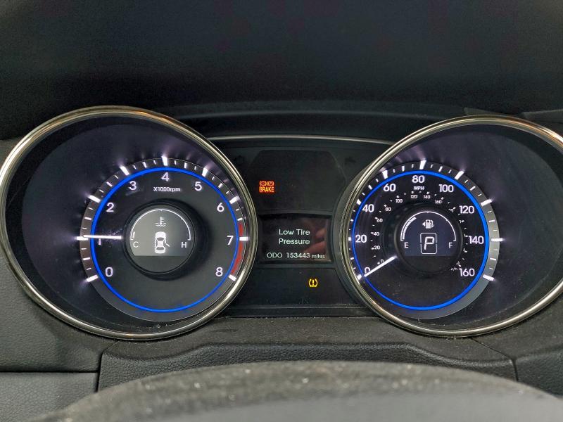 Photo 9 from auction – 2011 HYUNDAI SONATA SE with VIN 5NPEC4AC1BH282605