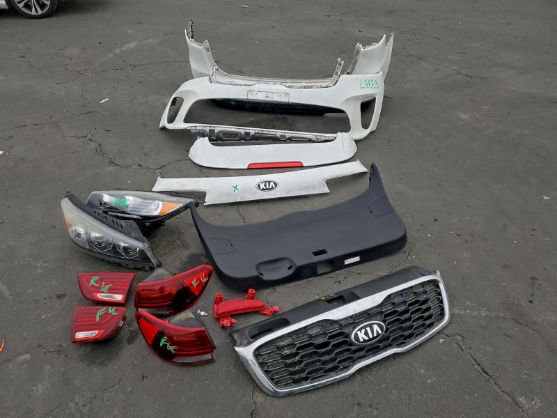 Photo 13 from auction – 2019 KIA SORENTO with VIN 5XYPG4A31KG511465