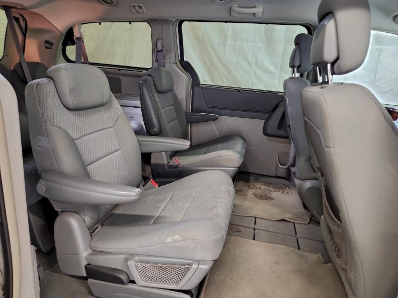 Photo 11 from auction – 2010 CHRYSLER TOWN & COU with VIN 2A4RR5D10AR282896